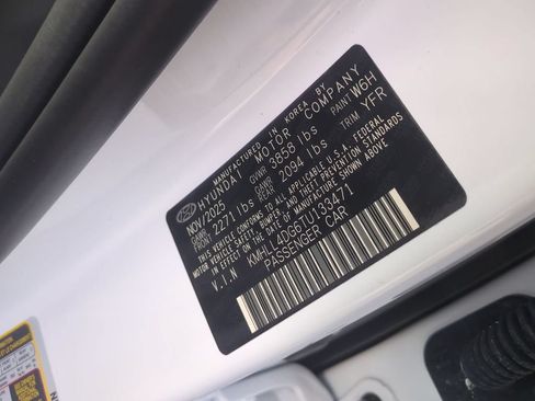 Certified 2026 Hyundai Elantra SE FWD image 28