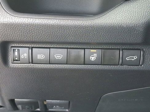 Used 2023 Toyota RAV4 XLE Premium image 25