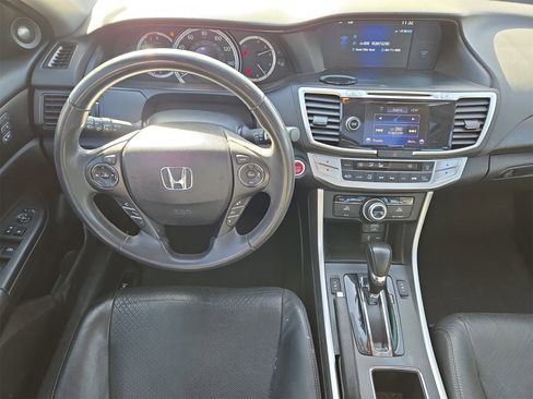 Used 2014 Honda Accord Touring image 14