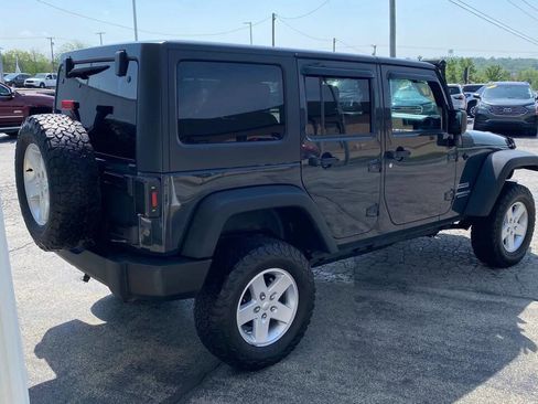 Used 2017 Jeep Wrangler Unlimited Sport w/ Quick Order Package 24S AWD/4WD image 6