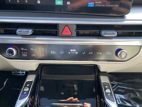 New 2026 Kia Sorento SX Prestige AWD/4WD image 46