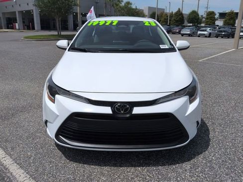 Certified 2023 Toyota Corolla LE FWD image 9