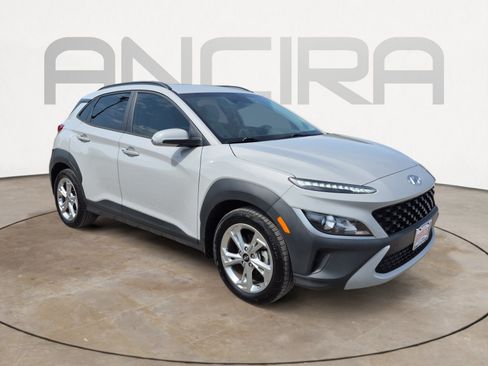 Used 2022 Hyundai Kona SEL w/ Cargo Package FWD image 5