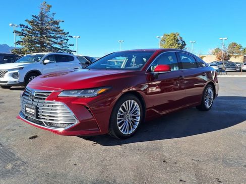 Used 2019 Toyota Avalon Limited image 7