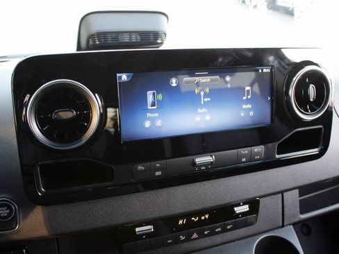 Used 2026 Mercedes-Benz Sprinter 2500 image 19