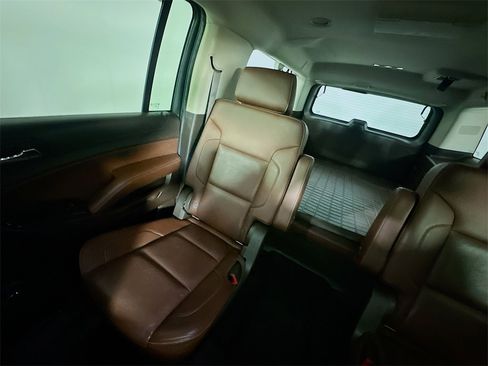 Used 2016 Chevrolet Suburban LTZ image 12