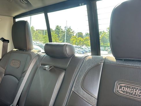 Used 2025 RAM 2500 Limited AWD/4WD image 33
