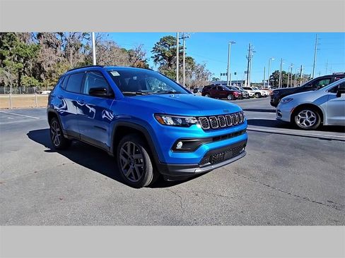 New 2026 Jeep Compass Latitude image 35