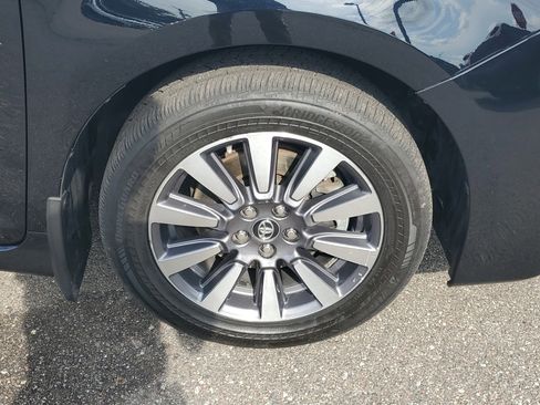 Used 2019 Toyota Sienna XLE image 41