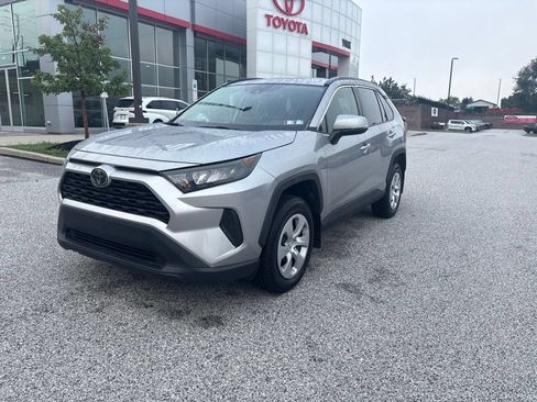 Used 2019 Toyota RAV4 LE w/ All Weather Liner Package AWD/4WD image 7
