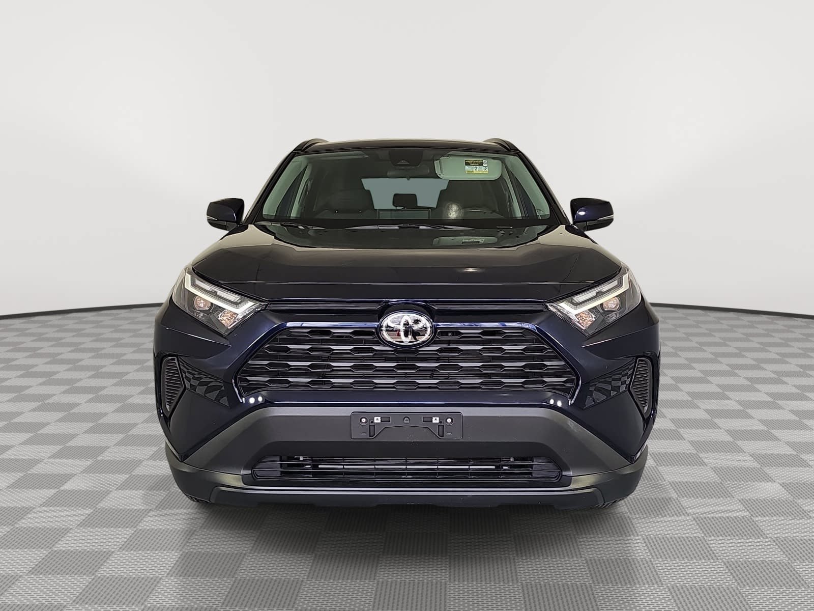 Used 2025 Toyota RAV4 XLE AWD/4WD image 3
