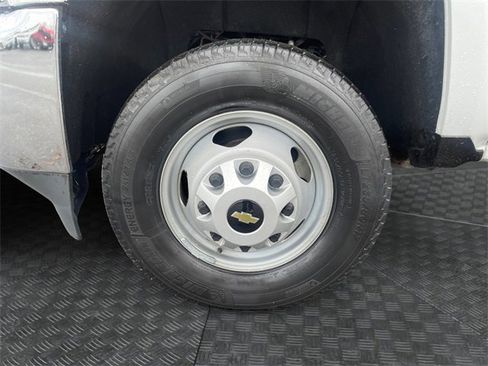 Used 2017 Chevrolet Silverado 3500 W/T image 14