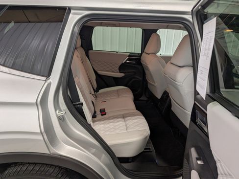 Used 2023 Mitsubishi Outlander SEL 40th Anniversary image 29