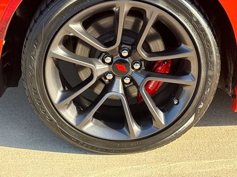 Used 2023 Dodge Charger R/T w/ Performance Handling Group RWD image 10