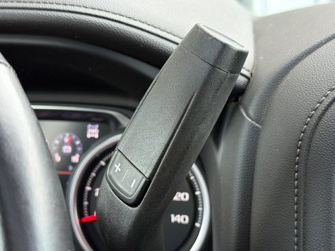 Used 2022 Chevrolet Silverado 1500 LTZ w/ LTZ Premium Package AWD/4WD image 18