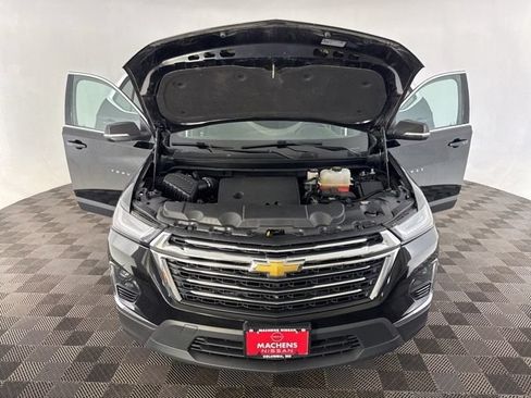 Used 2023 Chevrolet Traverse LT w/ Rear Camera Mirror Package AWD/4WD image 11