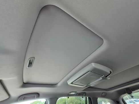 Used 2022 Honda Pilot Elite image 11