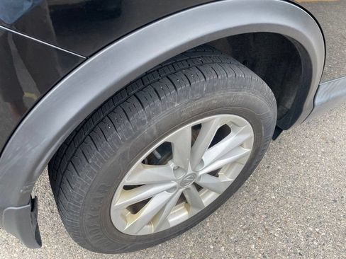 Used 2018 Nissan Rogue Sport SV FWD image 16