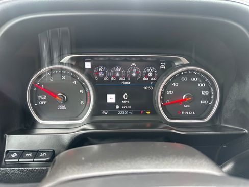 Used 2021 Chevrolet Silverado 1500 High Country w/ Technology Package image 15