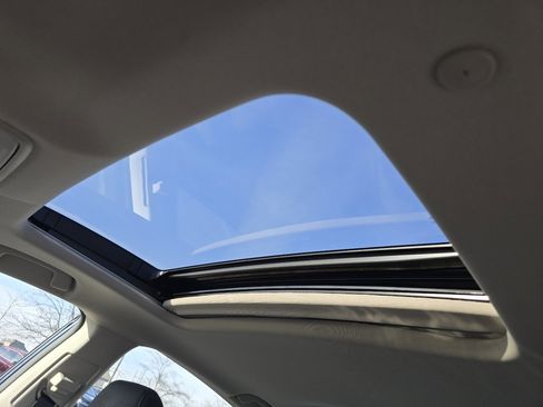 Certified 2023 Honda Accord EX image 4