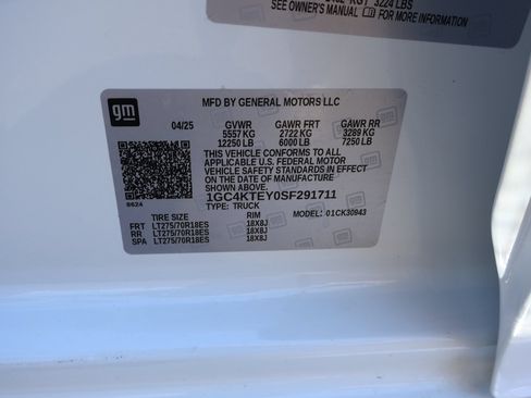 Used 2025 Chevrolet Silverado 3500 LT w/ Safety Package AWD/4WD image 33