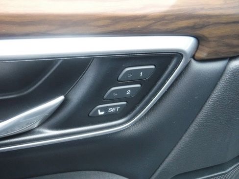 Used 2018 Honda CR-V EX-L image 14