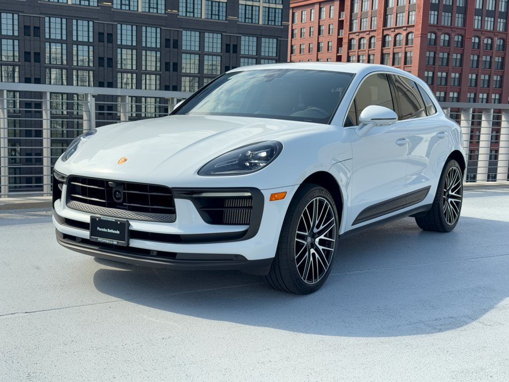Certified 2024 Porsche Macan S AWD/4WD image 1