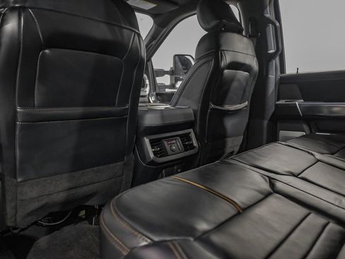 Used 2024 Ford F350 Platinum w/ FX4 Off-Road Package image 39