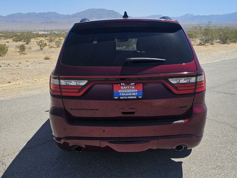 Used 2023 Dodge Durango GT RWD image 5
