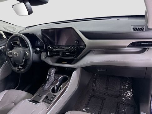 Used 2023 Toyota Highlander Limited AWD/4WD image 30