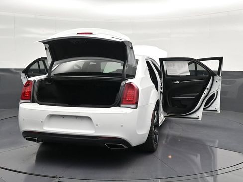 Used 2023 Chrysler 300 S w/ Comfort Group RWD image 36