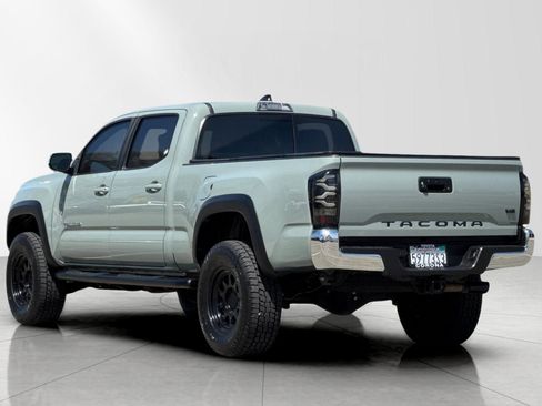 Used 2023 Toyota Tacoma TRD Off-Road w/ Black Out Package (TMS) image 5