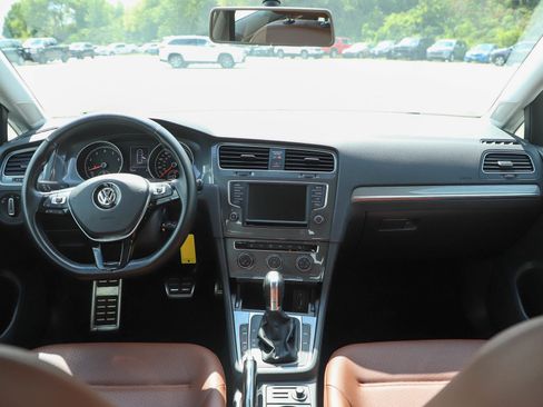 Used 2017 Volkswagen Golf Alltrack S AWD/4WD image 13