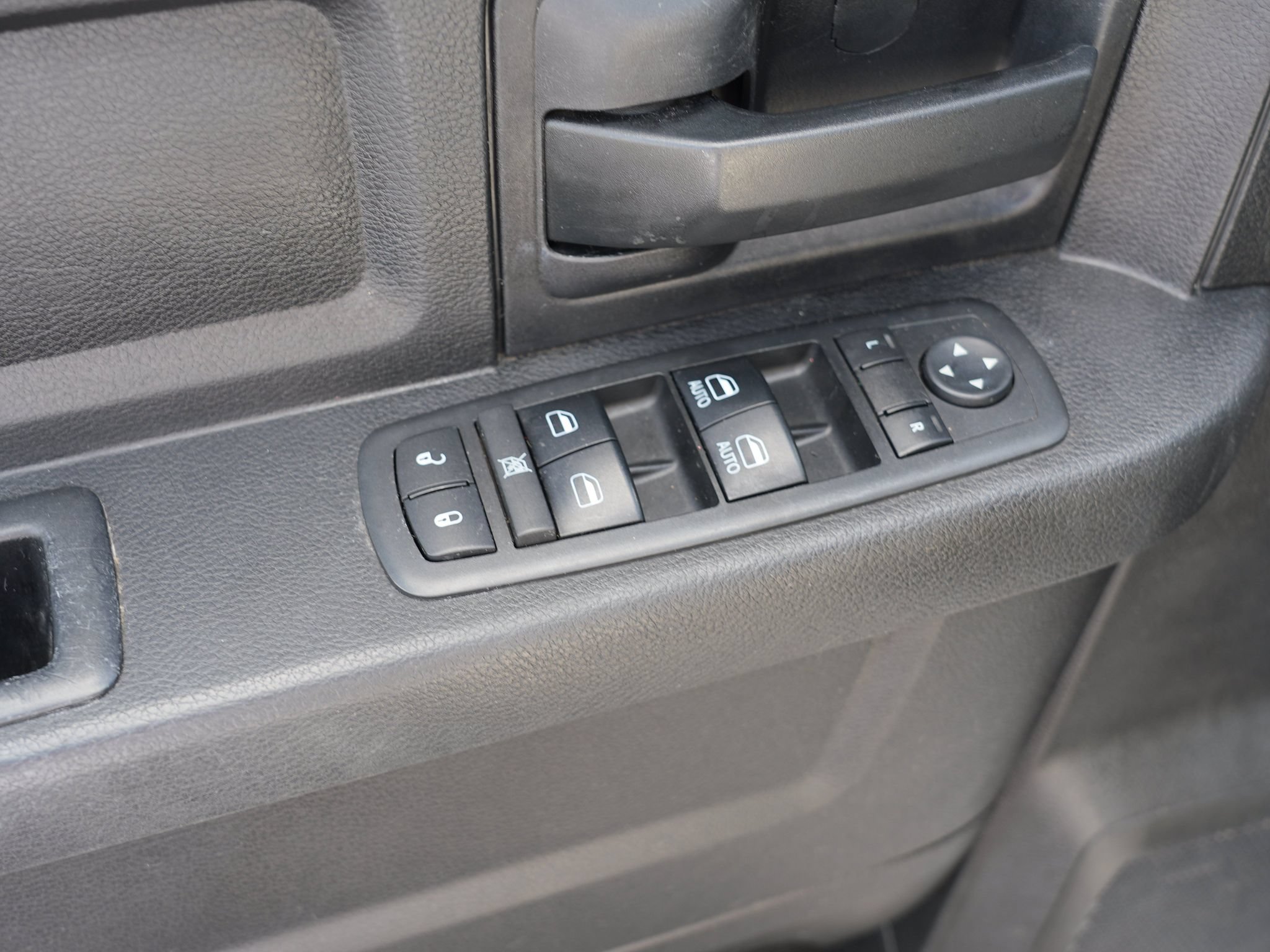 Used 2017 RAM 1500 Tradesman w/ Popular Equipment Group RWD image 17