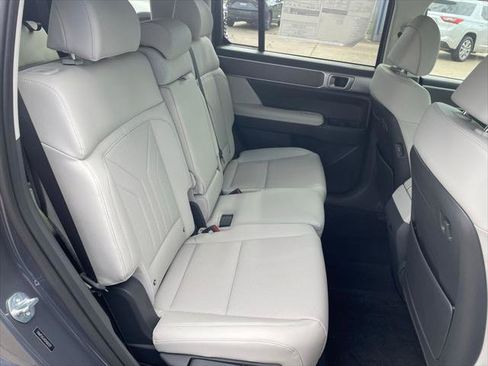 Used 2025 Hyundai Santa Fe SEL image 12