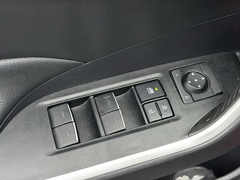 Used 2022 Toyota RAV4 XLE Premium AWD/4WD image 14