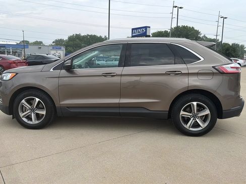 Used 2019 Ford Edge SEL w/ Equipment Group 201A AWD/4WD image 9