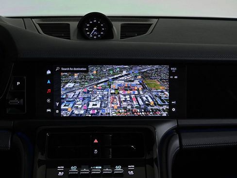 Certified 2025 Porsche Panamera 4 image 15