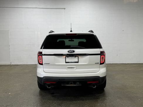 Used 2014 Ford Explorer Sport w/ Equipment Group 401A AWD/4WD image 4