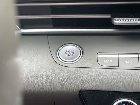 Certified 2023 Hyundai Elantra SEL w/ Convenience Package image 28