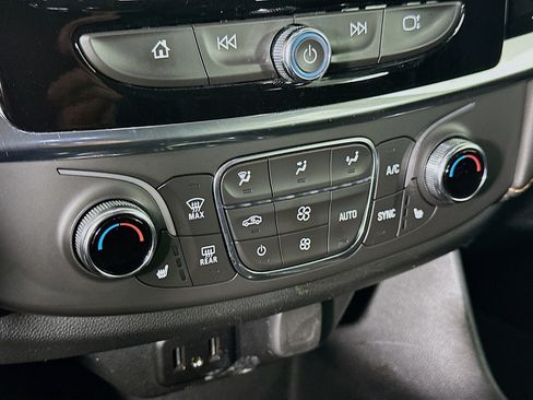 Used 2020 Chevrolet Traverse LT w/ LPO, Blackout Package AWD/4WD image 23