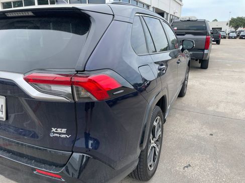 Used 2025 Toyota RAV4 XSE AWD/4WD image 7