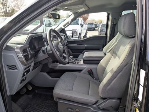 Used 2024 Ford F150 Lightning XLT image 17