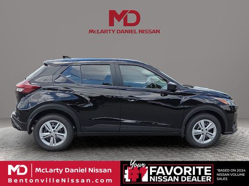 Used 2025 Nissan Kicks Play S FWD image 6