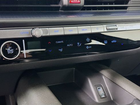 Used 2024 Hyundai Ioniq 6 SE image 24