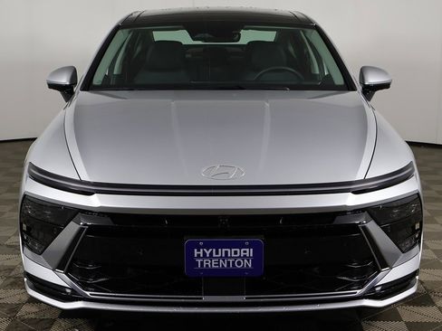 Used 2025 Hyundai Sonata Limited image 16