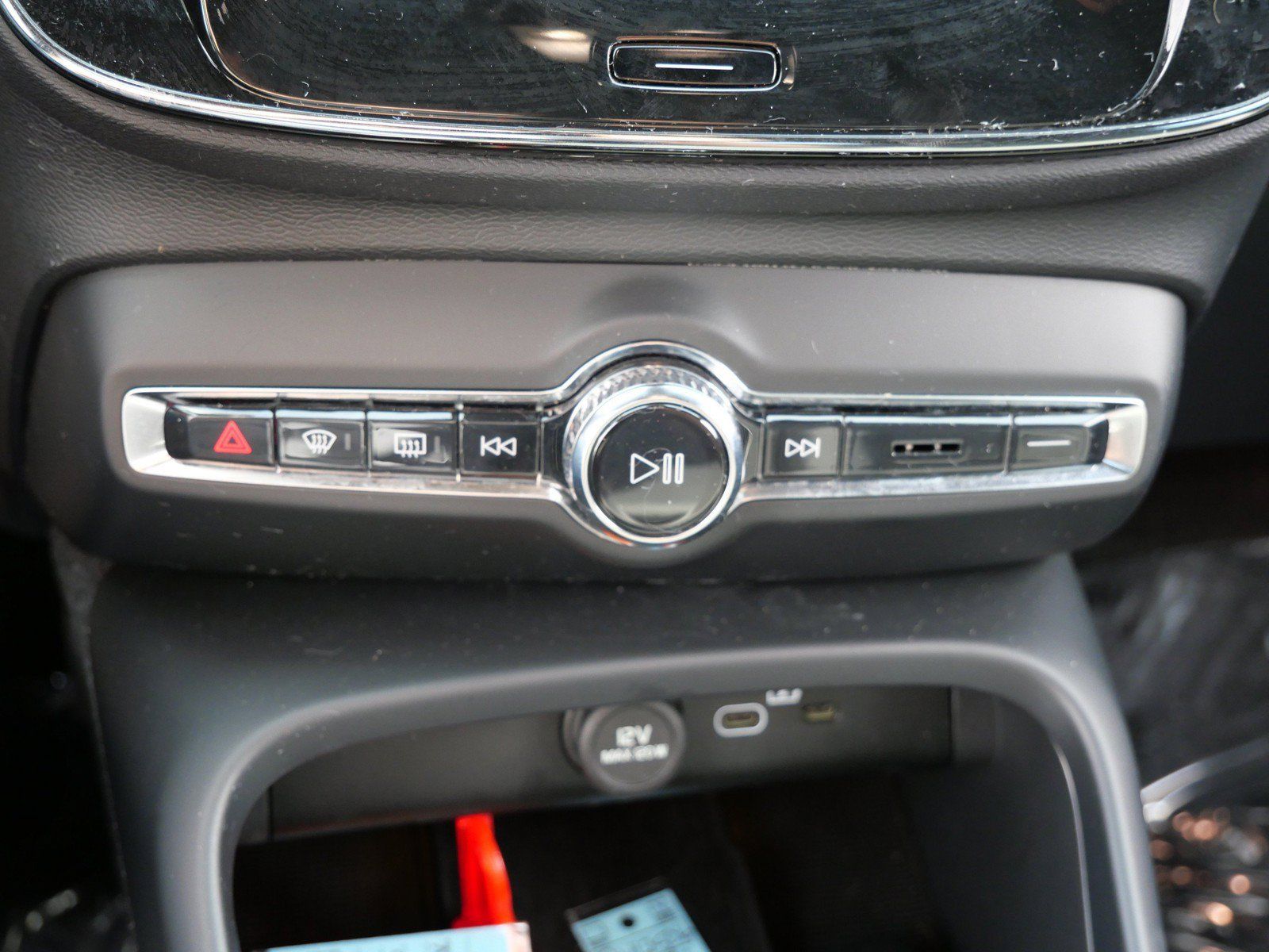 Used 2023 Volvo XC40 Recharge Plus w/ Protection Package Premier AWD/4WD image 20