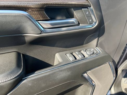 Used 2024 Chevrolet Silverado 1500 LT AWD/4WD image 11