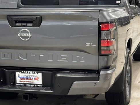 Used 2024 Nissan Frontier SL w/ Technology Package image 17