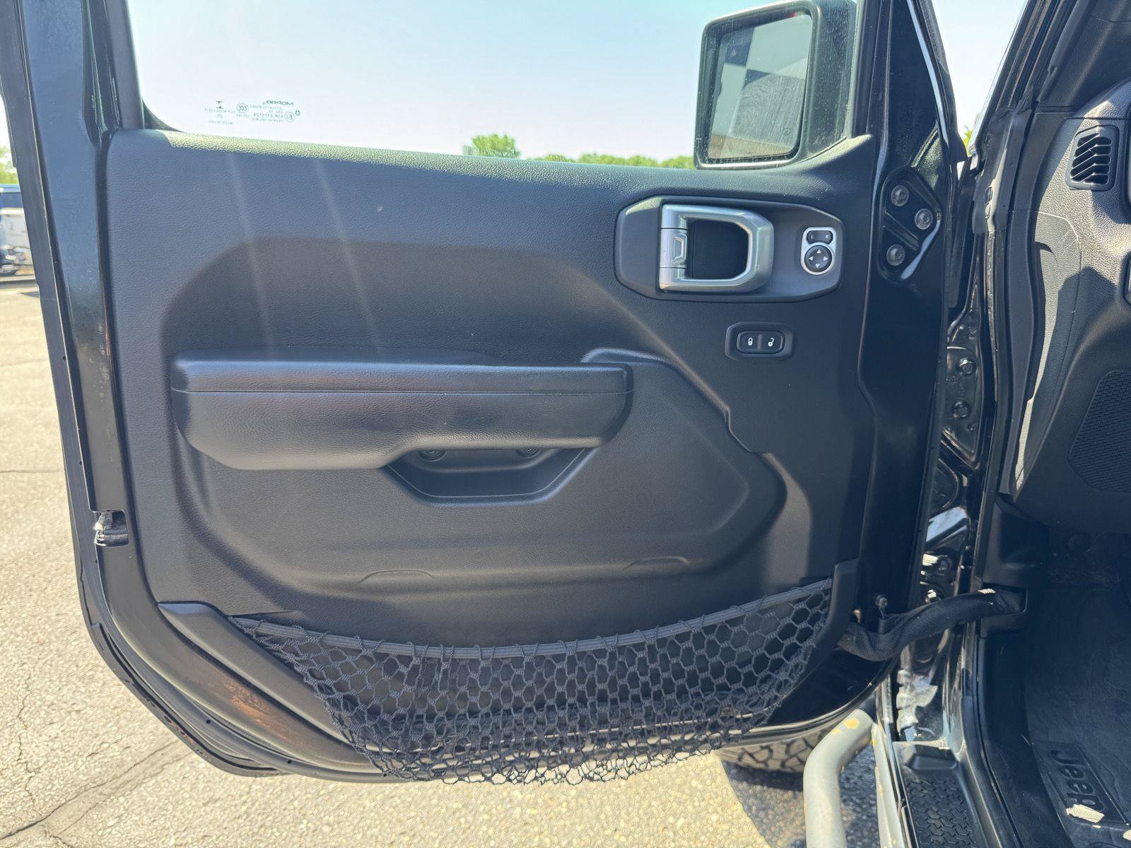 Used 2021 Jeep Gladiator Sport AWD/4WD image 12